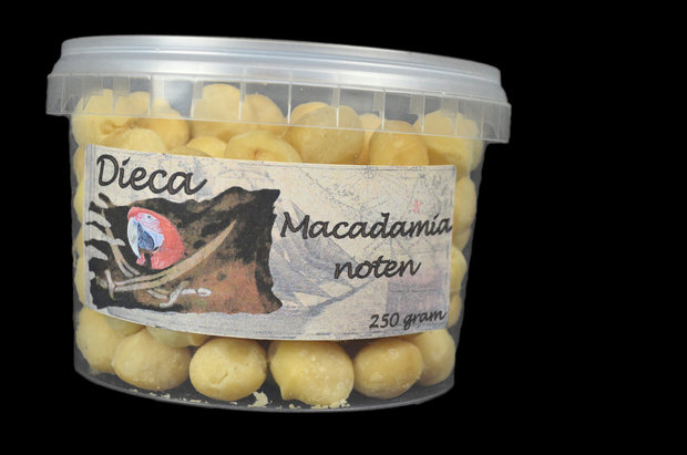 macadamia noten voor papegaaien 4